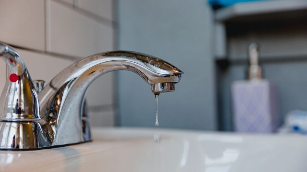 bathroom sink faucet