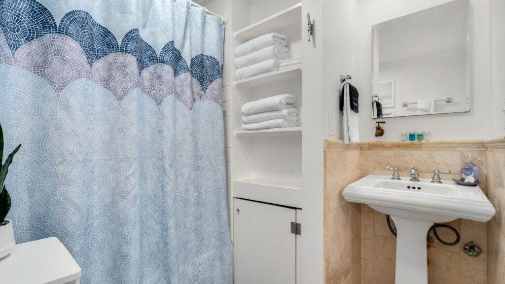 Can You Wash Plastic Shower Curtains? Absolutely! Here’s How. - MyClean